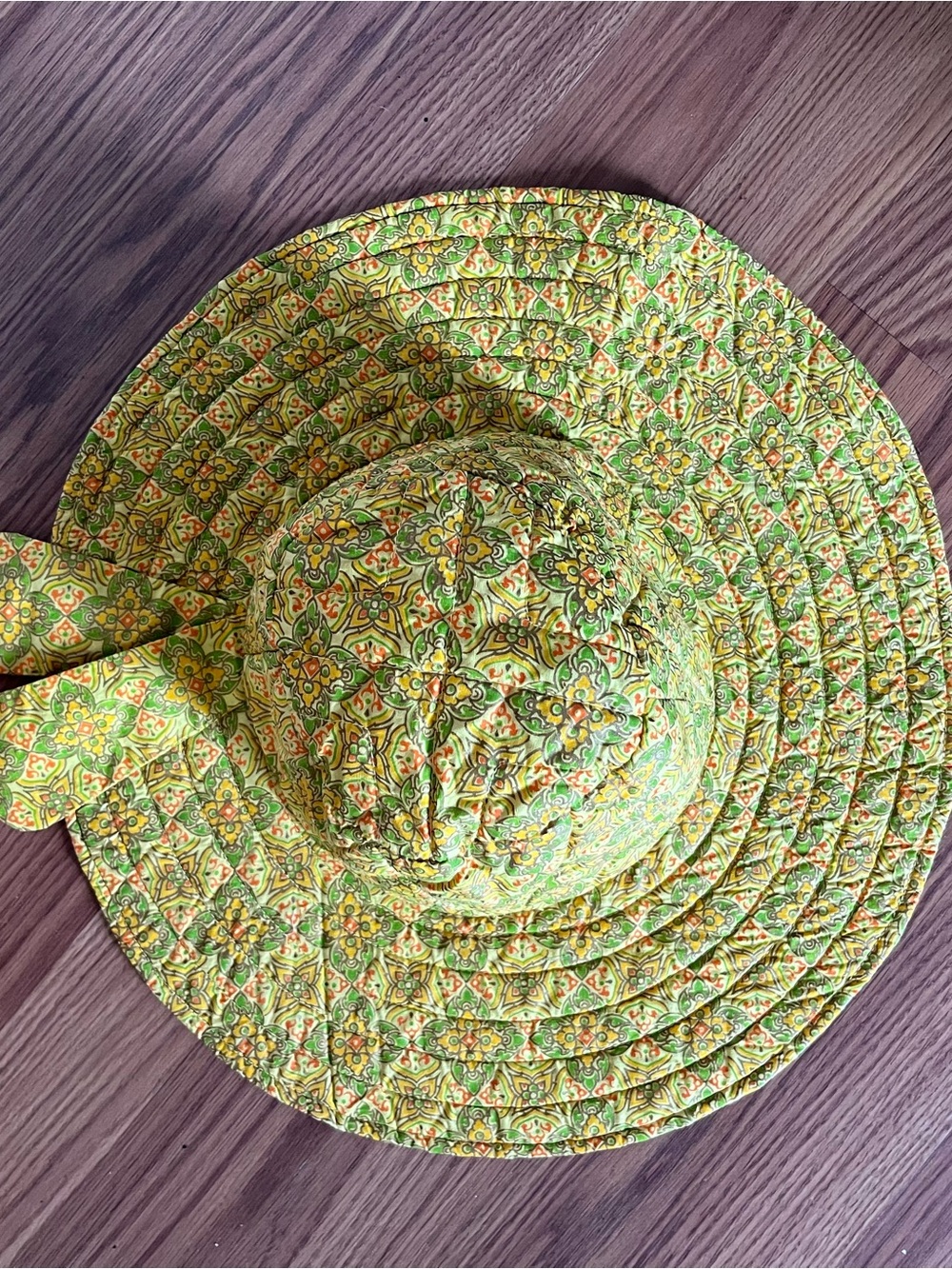Sun Hat quilted with gorgeous print NWOT